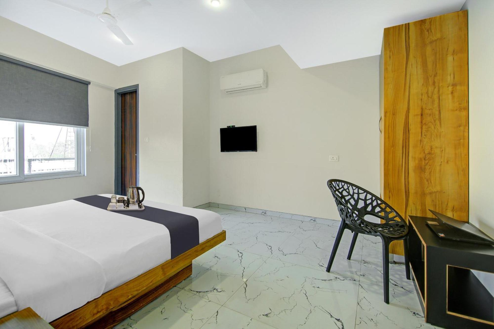 Super Townhouse Geetanjali Inn Gurgaon Zewnętrze zdjęcie